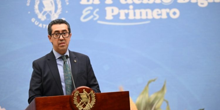 Ministro de Finanzas anuncia nueva iniciativa de ley para modernizar compras del Estado