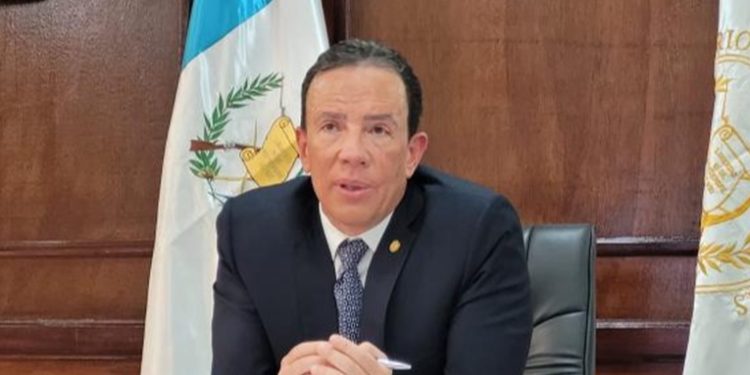 Ministro de Finanzas asegura que los gastos de salud están asegurados