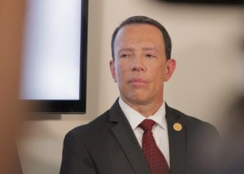 Ministro de Finanzas confirma especulación en precios de los combustibles