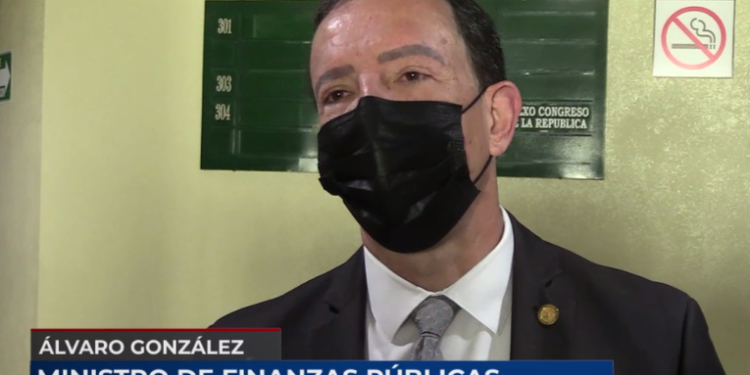 Ministro de Finanzas explicó ejecución presupuestaria
