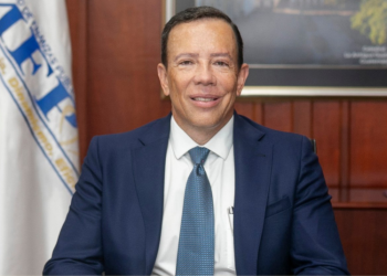 Ministro de Finanzas indica que si es su voz pero afirma que es un montaje