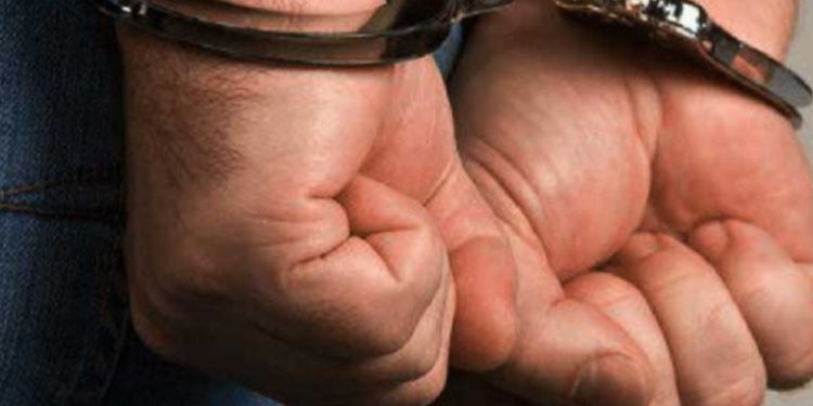 Ministro de Gobernación elogia cooperación internacional tras arresto de ex policía por asesinato