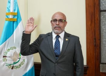 Ministro de Gobernación prepara información para proceso de transición gubernamental