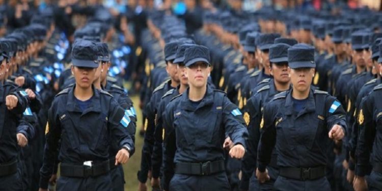 Ministro de Gobernación reordenará funciones de agentes de PNC