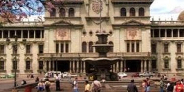 Ministros reciben instrucciones sobre medidas de austeridad en el uso de recursos estatales