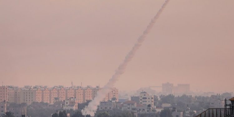 Misiles lanzados desde Gaza alcanzan varias zonas de Israel