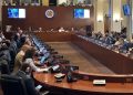 Misión de la OEA señala a partidos perdedores por poner en riesgo la democracia en Guatemala.
