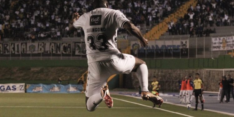 Mixco y Comunicaciones vencen en sus duelos