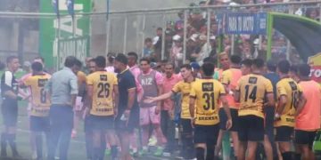 Mixco y Municipal empatan en la final de ida