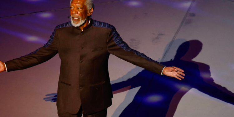 Morgan Freeman dice que los términos Mes de la Historia Negra y afroamericano son insultantes