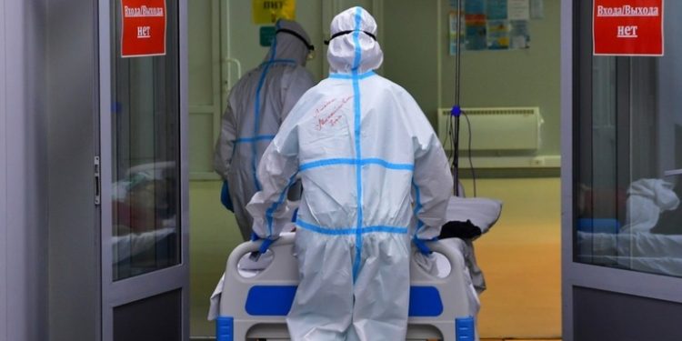 Moscú registra el mayor número de muertes por covid-19 en un dí­a