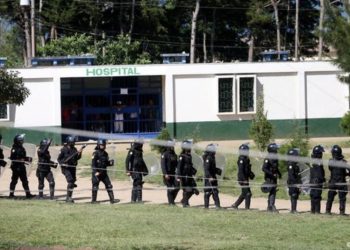 Motin carcelario deja siete reos decapitados en Guatemala