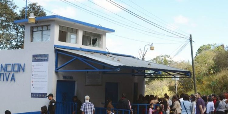 Motí­n en el preventivo de la zona 18 deja un fallecido