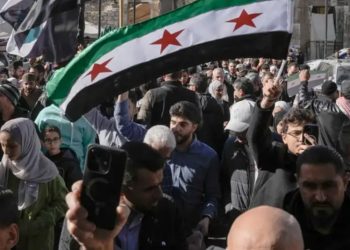 Muchedumbre celebra en Damasco la caída de Al Asad