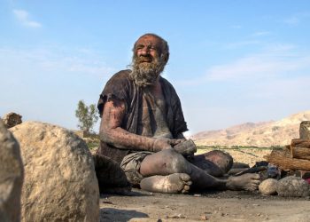 Muere a los 94 años el 'hombre más sucio del mundo' después de bañarse por primera vez en décadas