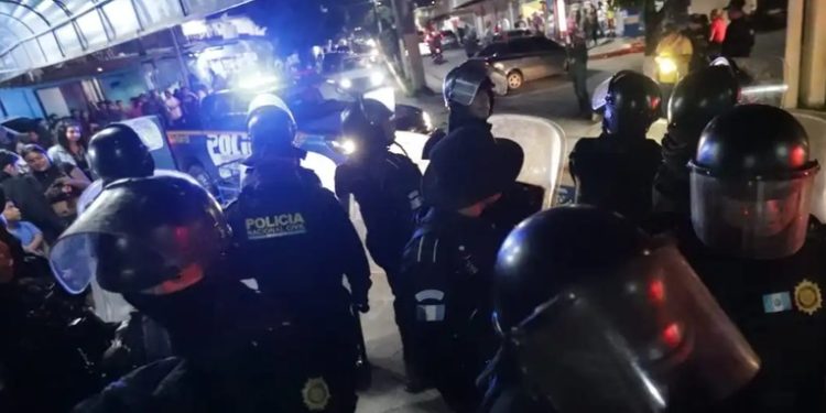 Muere en San Miguel Petapa mujer salvadoreña vinculada a clica del Barrio 18, confirman cuerpos de socorro