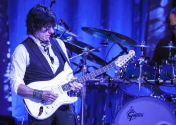 Muere Jeff Beck, uno de los guitarristas más destacados de la historia y ganador de 8 Grammys