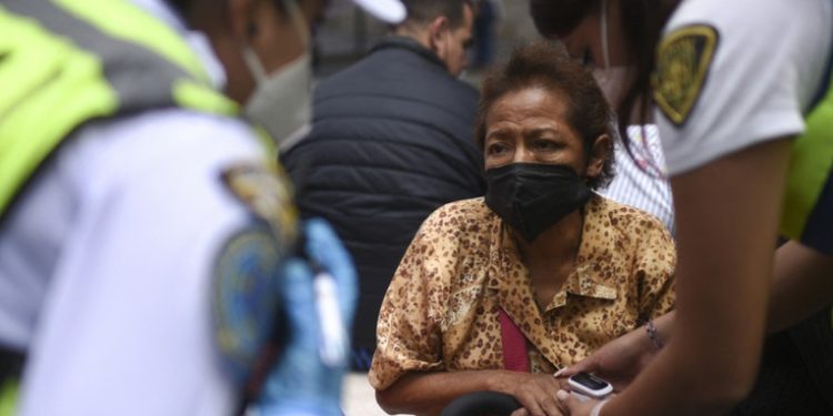 Muere una persona en Colima por la caí­da de una barda en un centro comercial tras el terremoto en México