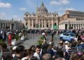 Muerte del papa dispara precios de vuelos y hoteles en Roma