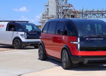 Muestran las primeras imágenes de los vehí­culos eléctricos que usará la NASA para su próxima misión lunar