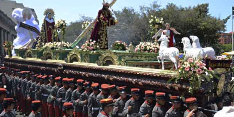 Multitudinarias procesiones son canceladas
