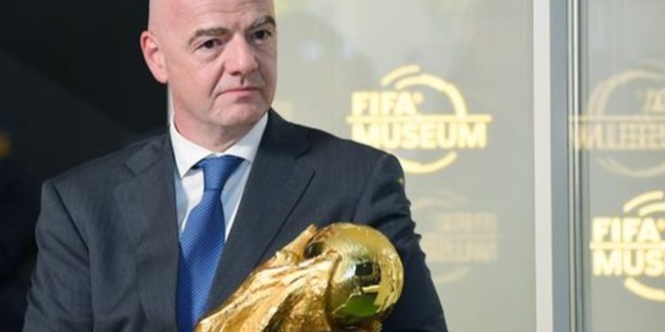 ¿Mundial de fútbol cada dos años? Un proyecto controvertido