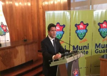 Municipalidad anuncia construcción de otros 2 pasos a desnivel