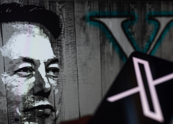 Musk considera cobrar a los usuarios de X una pequeña cantidad de dinero