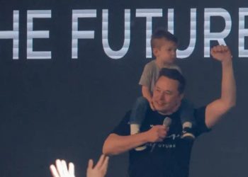 Musk reanuda producción de Tesla en Alemania tras sabotaje
