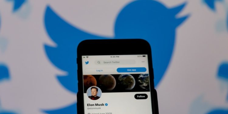 Musk valora Twitter en 20.000 millones de dólares, menos de la mitad de lo que pagó por su adquisición