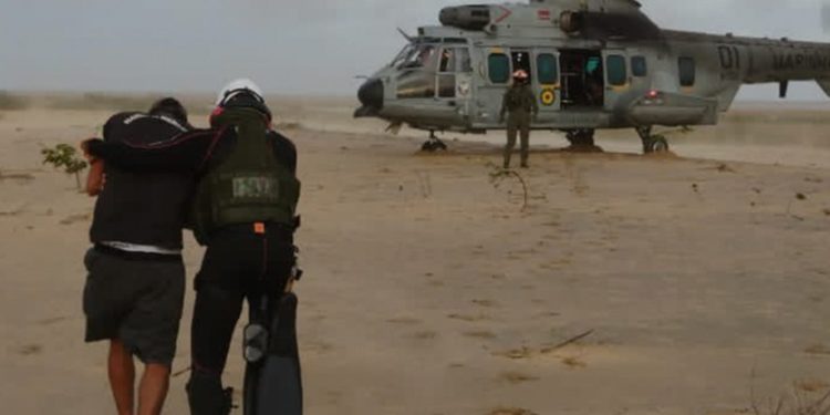 Náufragos son rescatados en el río Amazonas gracias a una nota enviada en una botella
