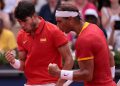 'Nadalcaraz' pone en ebullición a Roland Garros y la pareja española pasa a cuartos en París