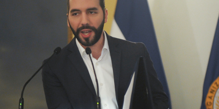 Nayib Bukele explica por qué un incremento