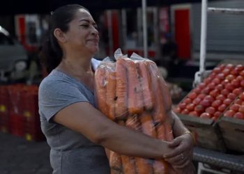 Nayib Bukele suspende aranceles a alimentos importados