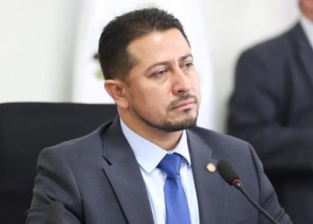 Nery Ramos y diputados proponen ley para destruir armas confiscadas al crimen organizado