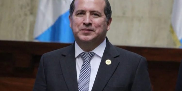 Néster Vásquez asumirá presidencia de la Corte de Constitucionalidad