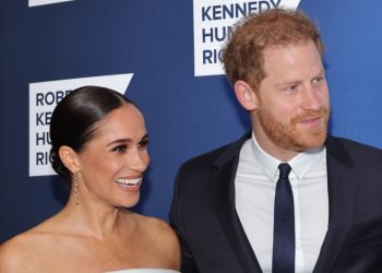 Netflix emite la serie 'Harry & Meghan', donde se critica de nuevo el racismo estructural de la monarquí­a