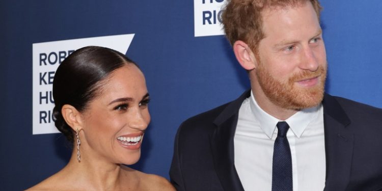 Netflix emite la serie 'Harry & Meghan', donde se critica de nuevo el racismo estructural de la monarquí­a