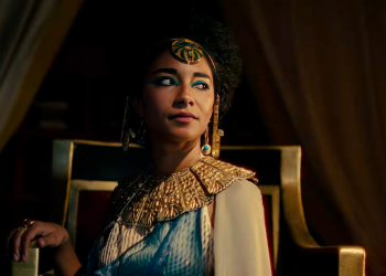 Netflix lanza un documental de Cleopatra con una actriz negra y desata la polémica