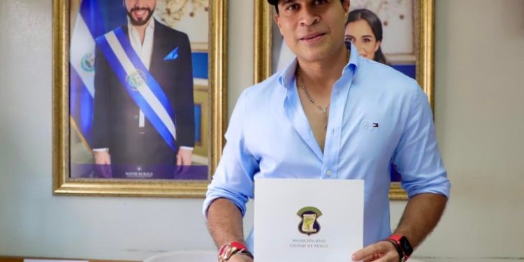 Neto Bran viaja a El Salvador solicitando vacunas a Nayib Bukele