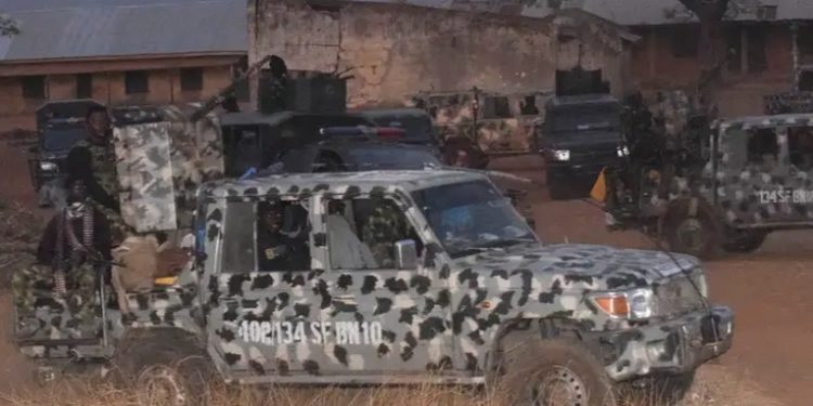 Nigeria busca rescatar a más de 200 niños secuestrados