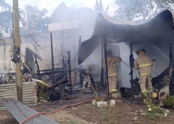 Niño de 12 años muere por incendio en su humilde hogar
