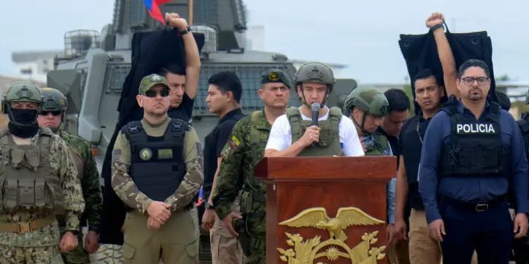 Noboa planteará reforma para bases extranjeras en Ecuador