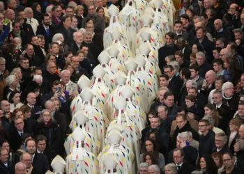 Notre Dame celebra primeras misas a cinco años del incendio