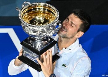 Novak Djokovic gana Abierto de Australia e iguala récord de Nadal