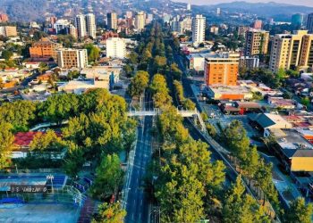 Nuevas rutas de tráfico: Construcción de paso a desnivel lleva a cambios en Boulevard Vista Hermosa