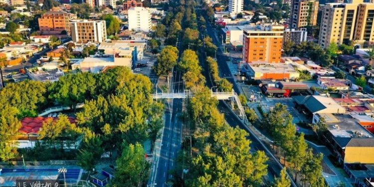 Nuevas rutas de tráfico: Construcción de paso a desnivel lleva a cambios en Boulevard Vista Hermosa