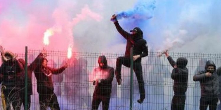 Nueve hinchas de la Real Sociedad, heridos en una pelea con los ultras de la Lazio por el centro de Roma 00:01:35 23/01/2025