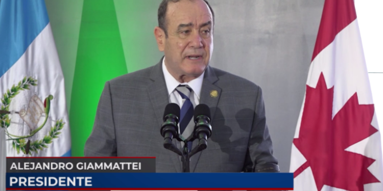 Nuevo CCenter ofrecerá 3 mil 200 plazas