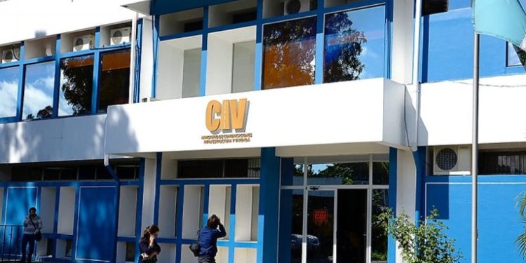 Nuevo gobierno detecta irregularidades en contratos del Ministerio de Comunicaciones y ordena revisión a fondo